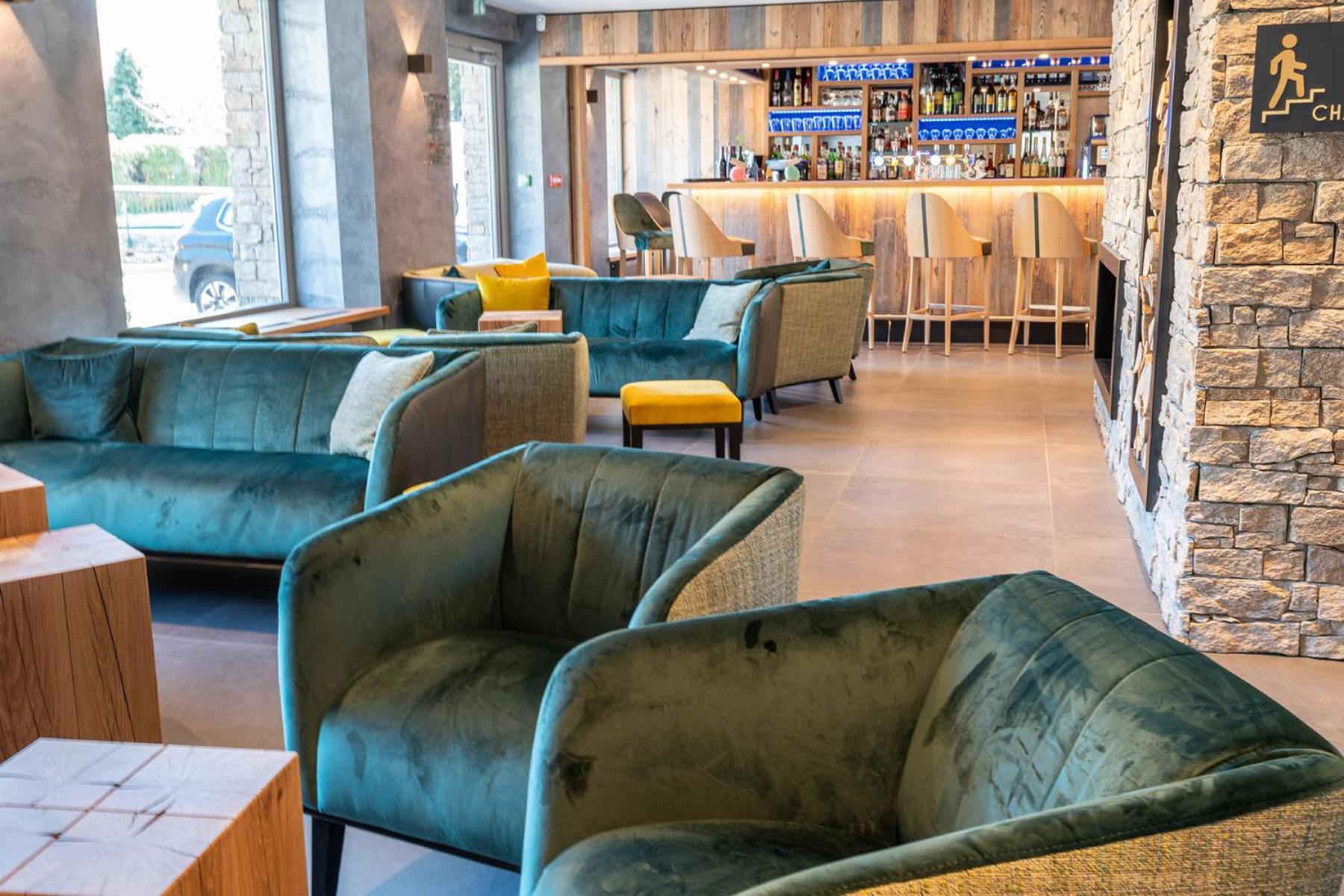 Hotel Interlaken Lounge Bar & Spa クソンリュプト・ロンジュメール エクステリア 写真