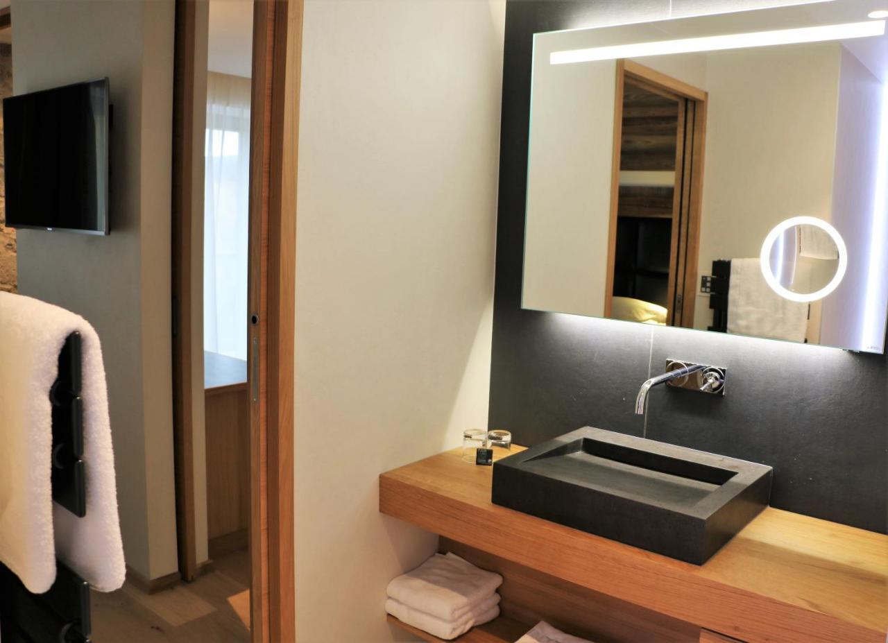 Hotel Interlaken Lounge Bar & Spa クソンリュプト・ロンジュメール エクステリア 写真